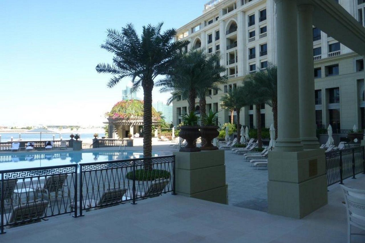 Palazzo Versace Dubai Exterior photo The Atlantis Hotel